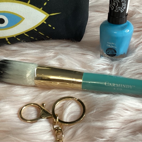 Beauty bundle with keychain